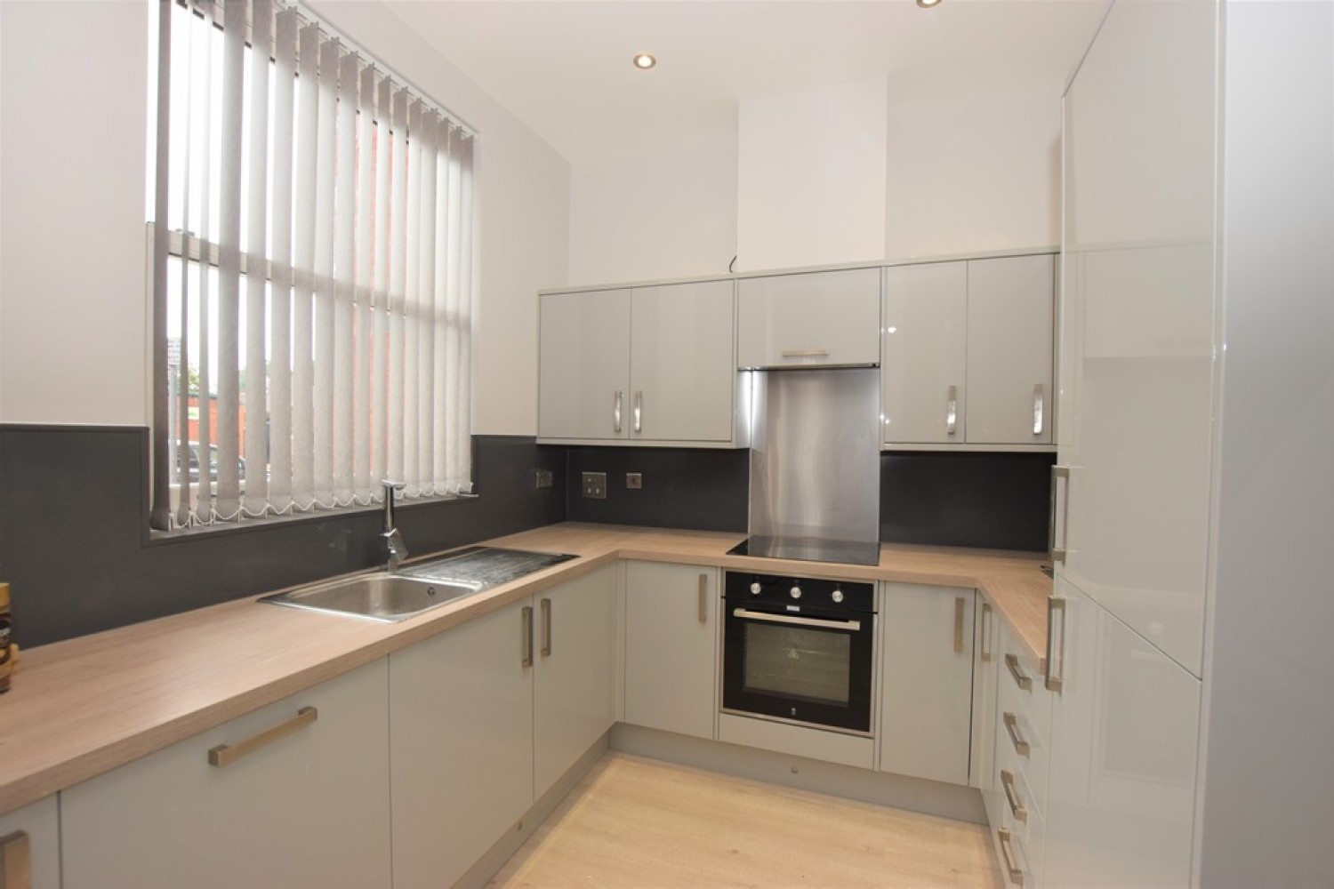 2 bedroom Flat for Letting Castle Inn Court, Castle Street