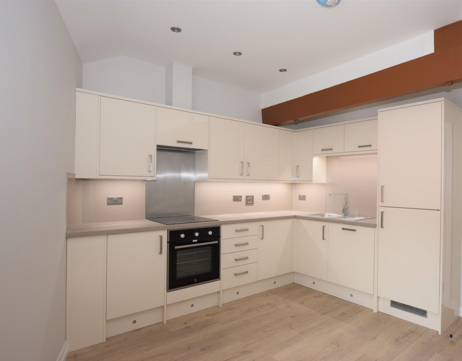 2 bedroom Flat for Letting Castle Inn Court, Castle Street