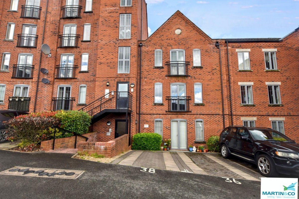 Weavers Court, Hinckley