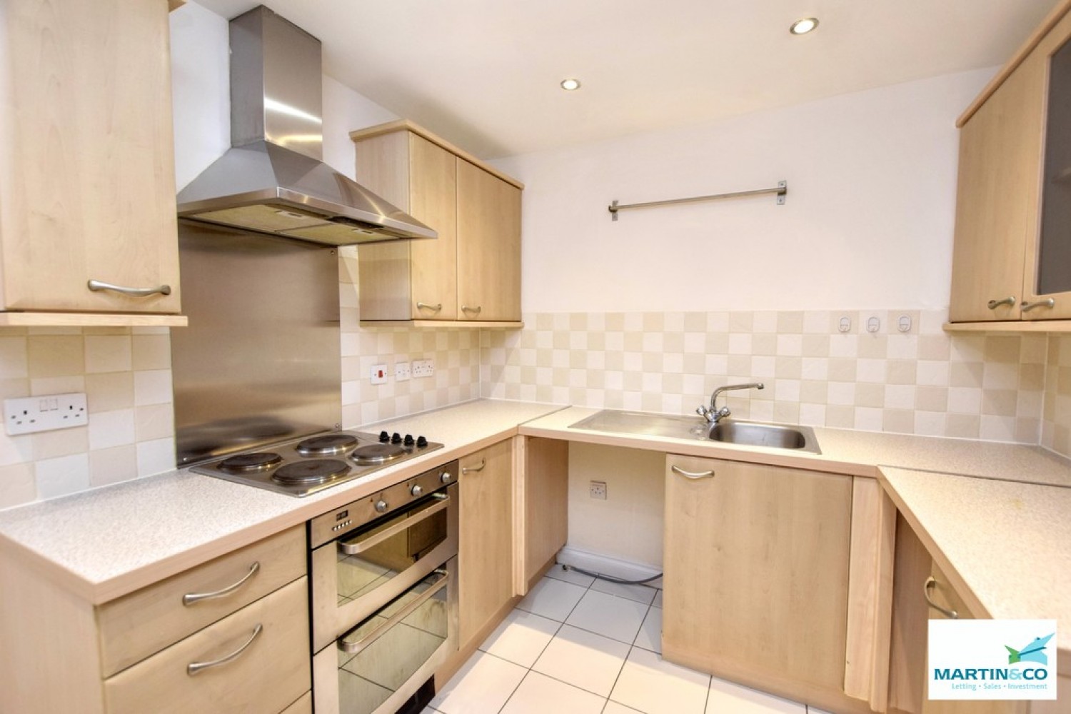2 bedroom Flat for Letting Weavers Court, Hinckley