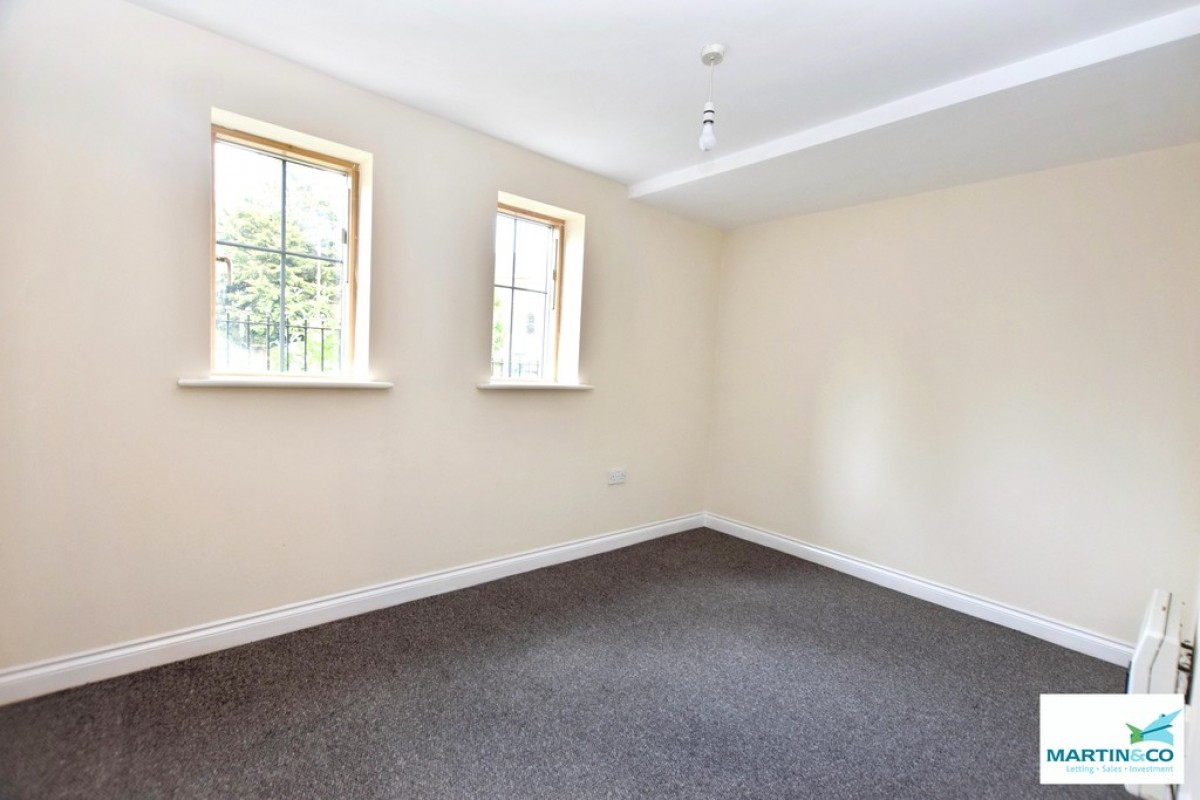 Weavers Court, Hinckley