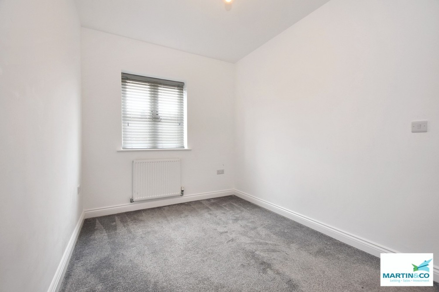 3 bedroom House in Co-Op Close, Barwell