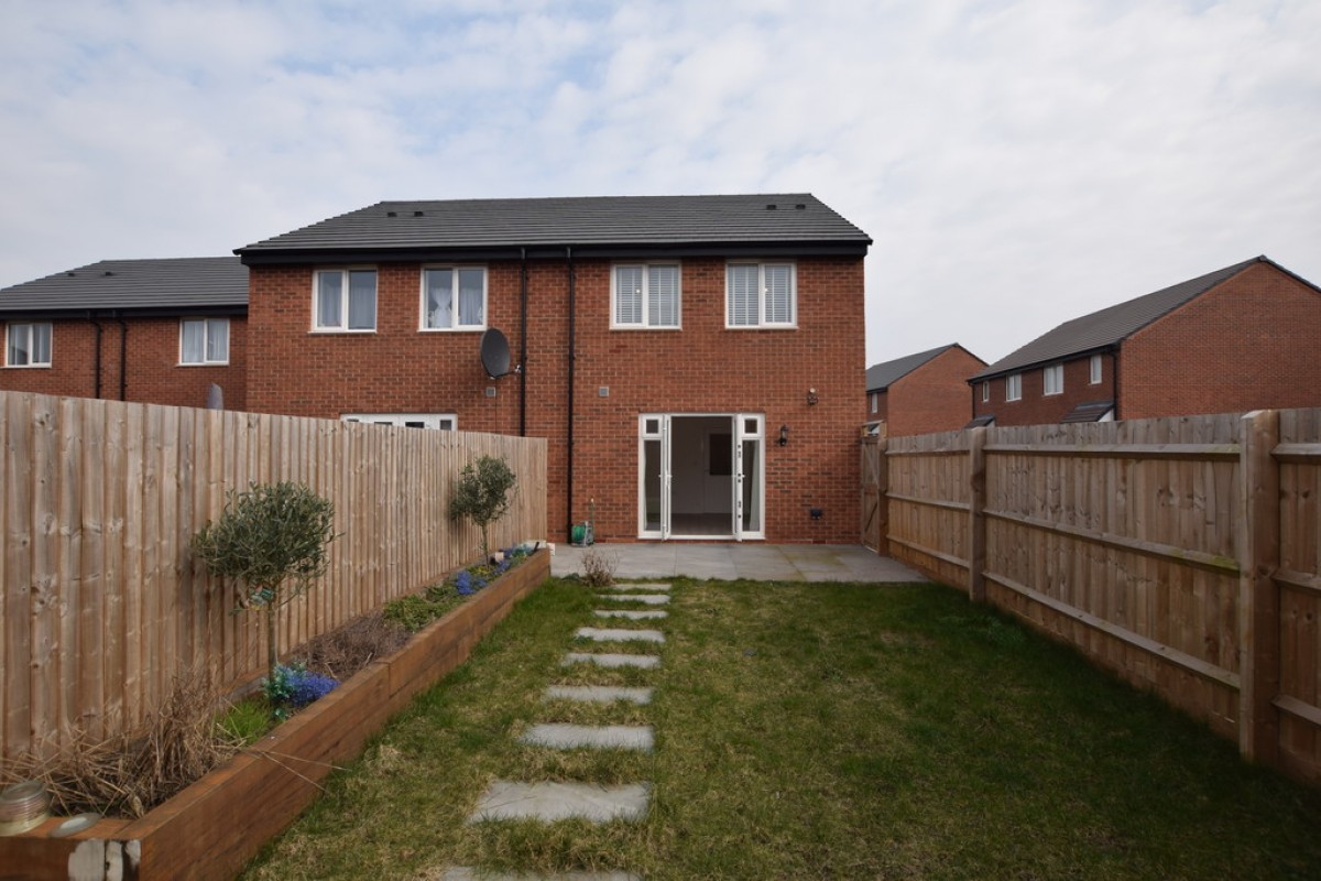 Tedder Grove , Nuneaton