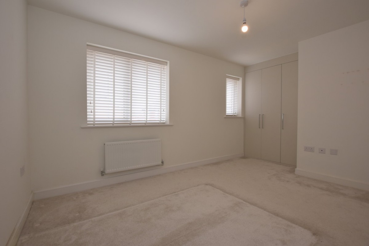 Tedder Grove , Nuneaton