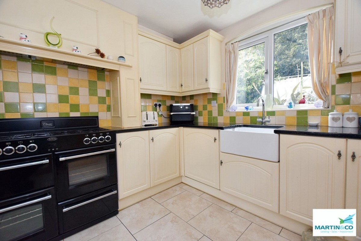 Pilgrims Gate, Burbage