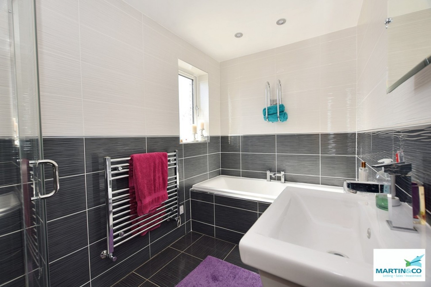 Pilgrims Gate, Burbage