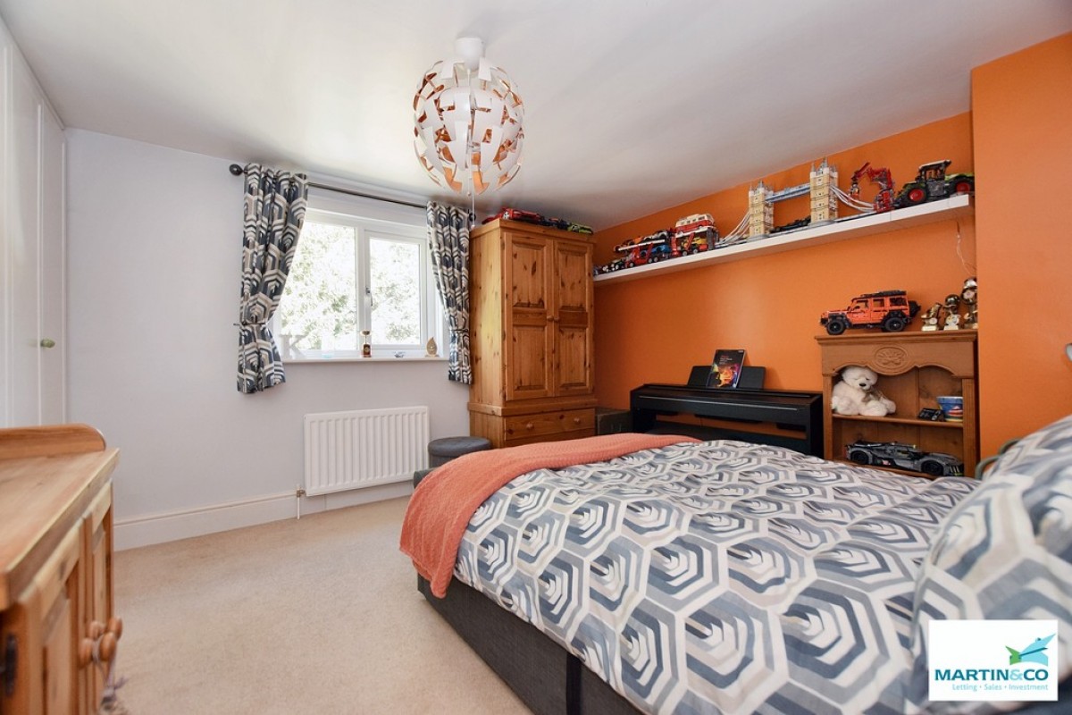 Pilgrims Gate, Burbage