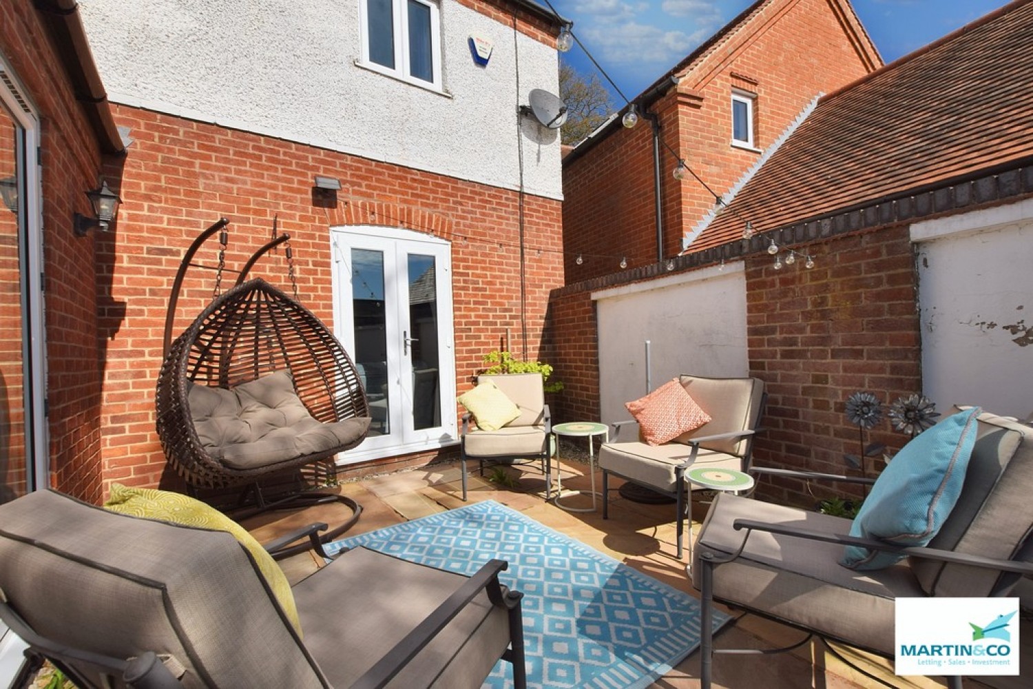 Pilgrims Gate, Burbage