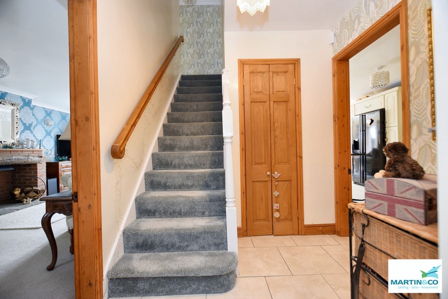 Pilgrims Gate, Burbage