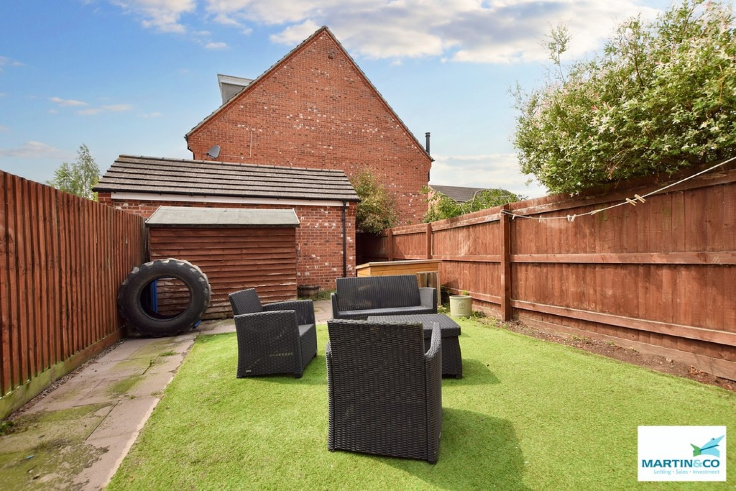 Sansome Drive, Hinckley