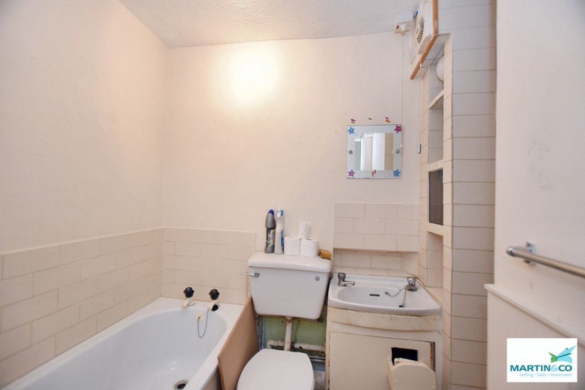 Deveron Court, Hinckley