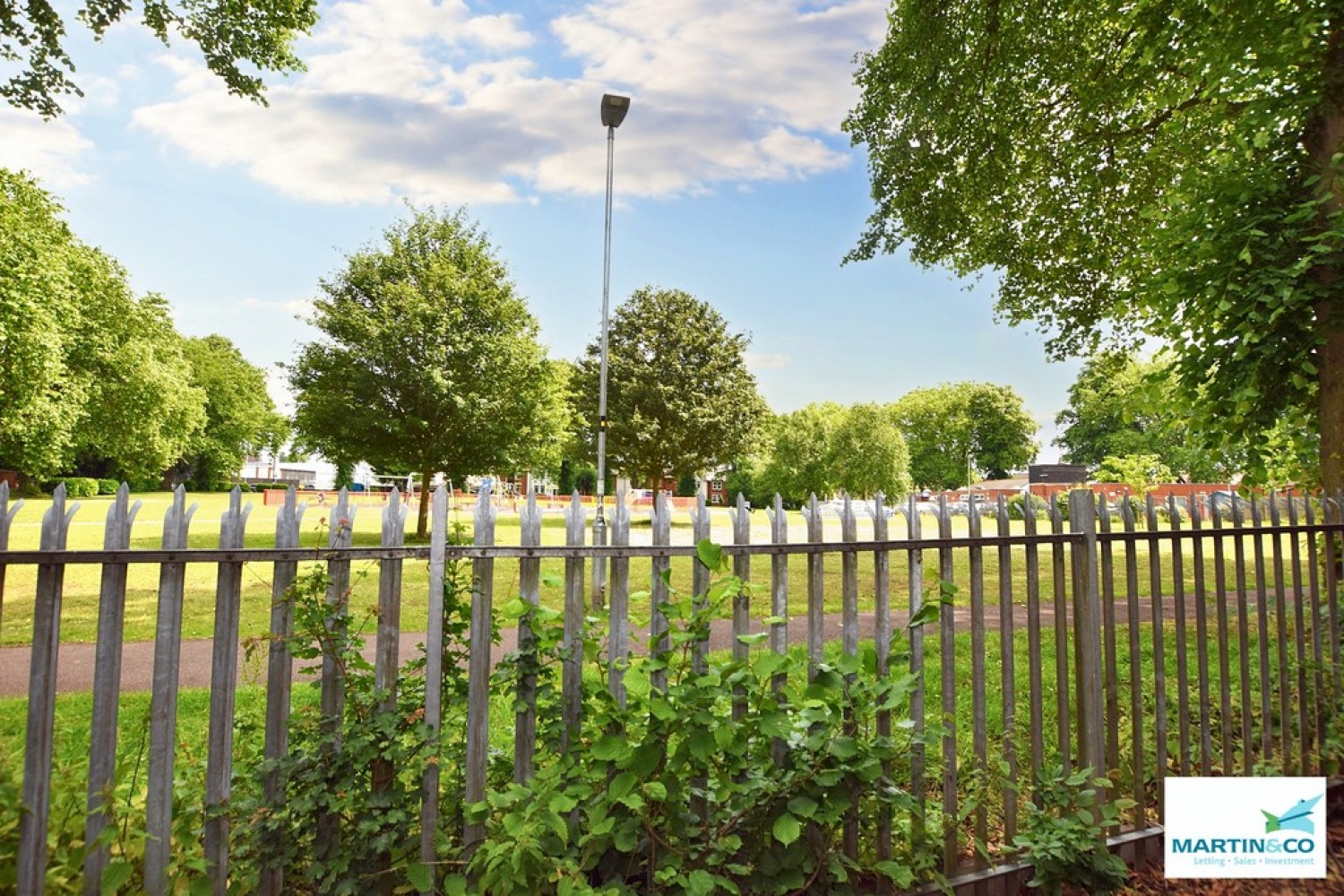 1 bedroom Flat for Sale Granville Gardens, Hinckley