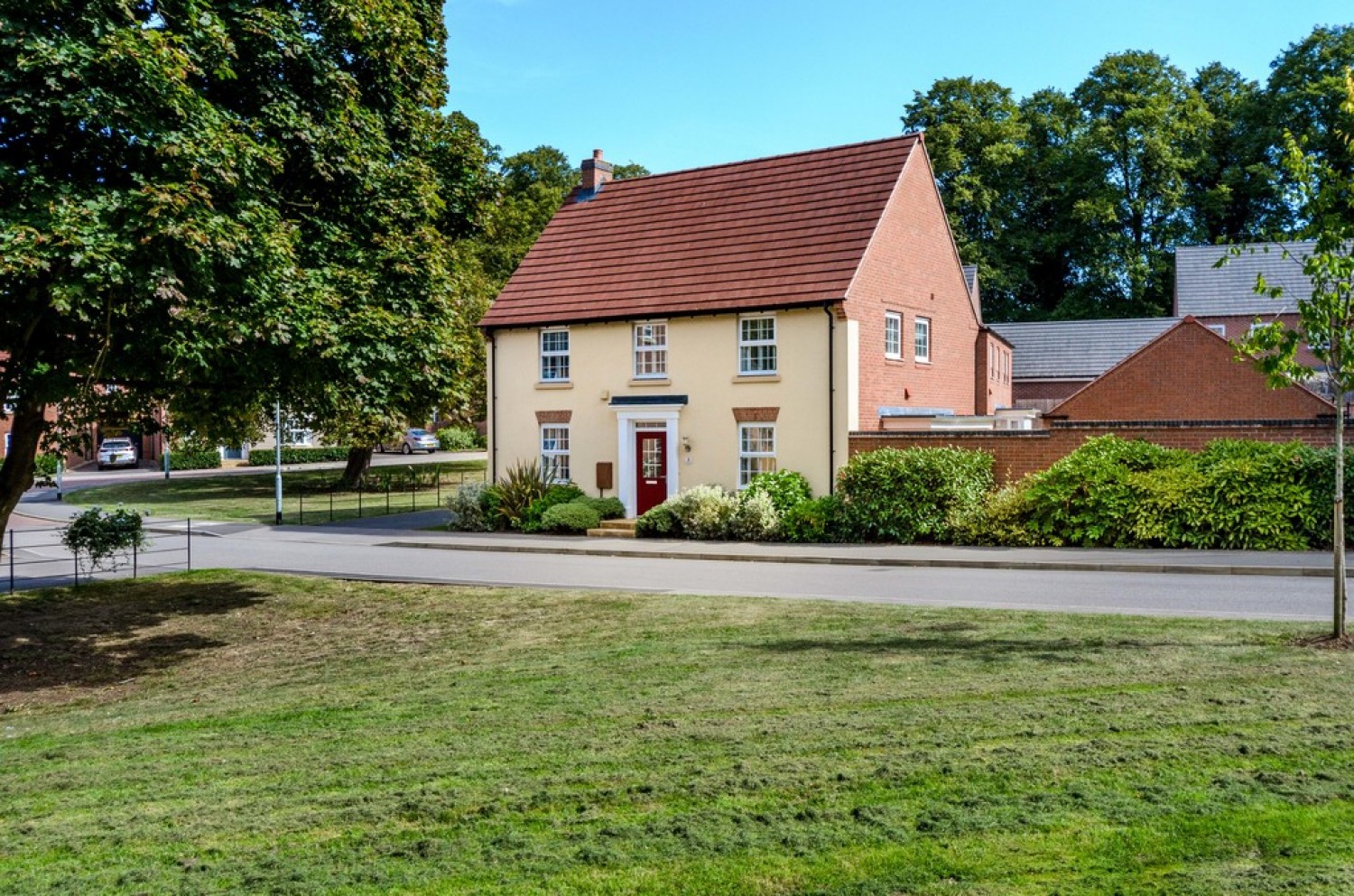 Gatcombe Close, Burbage
