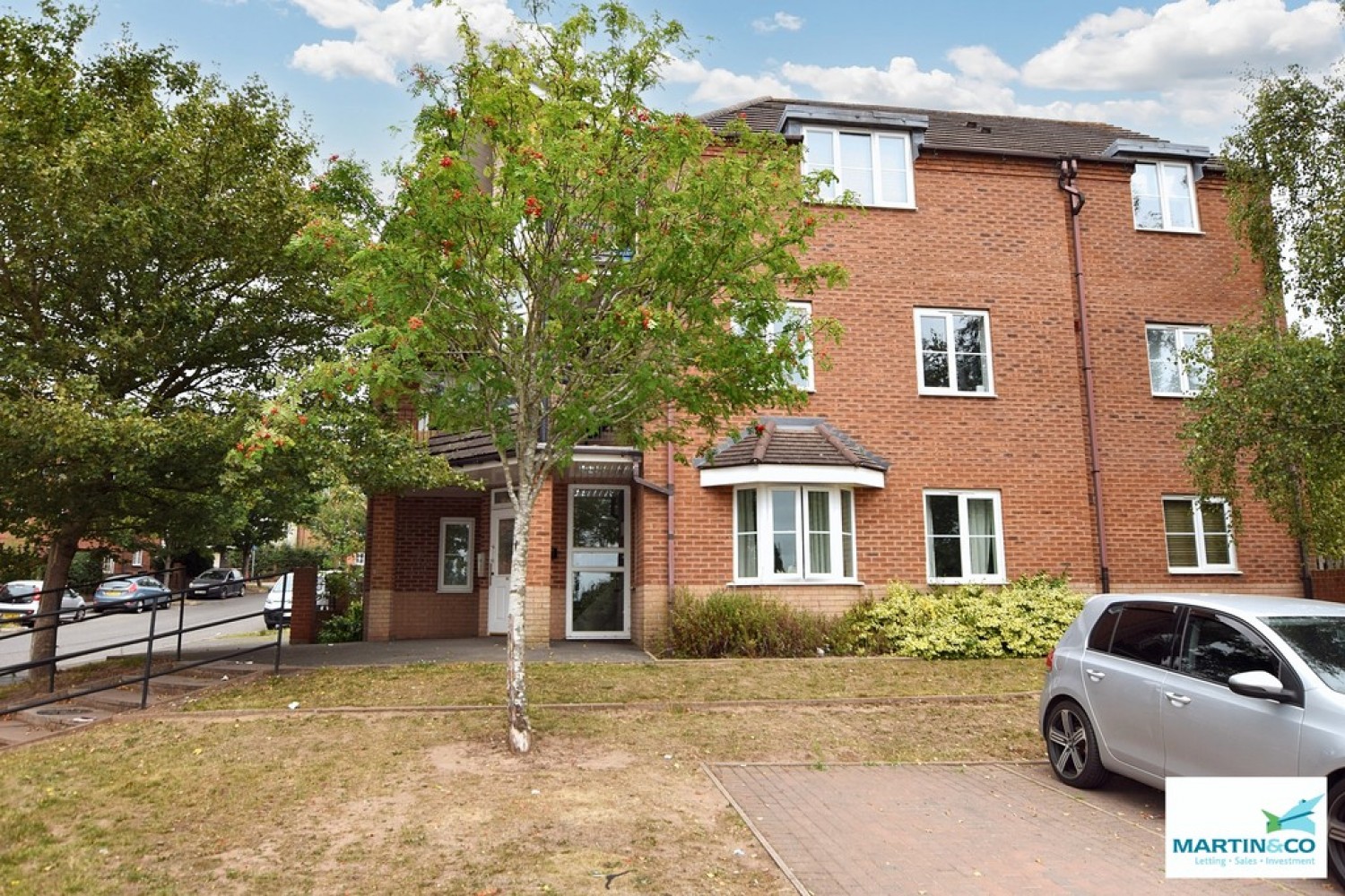2 bedroom Flat in Spruce Road, Nuneaton