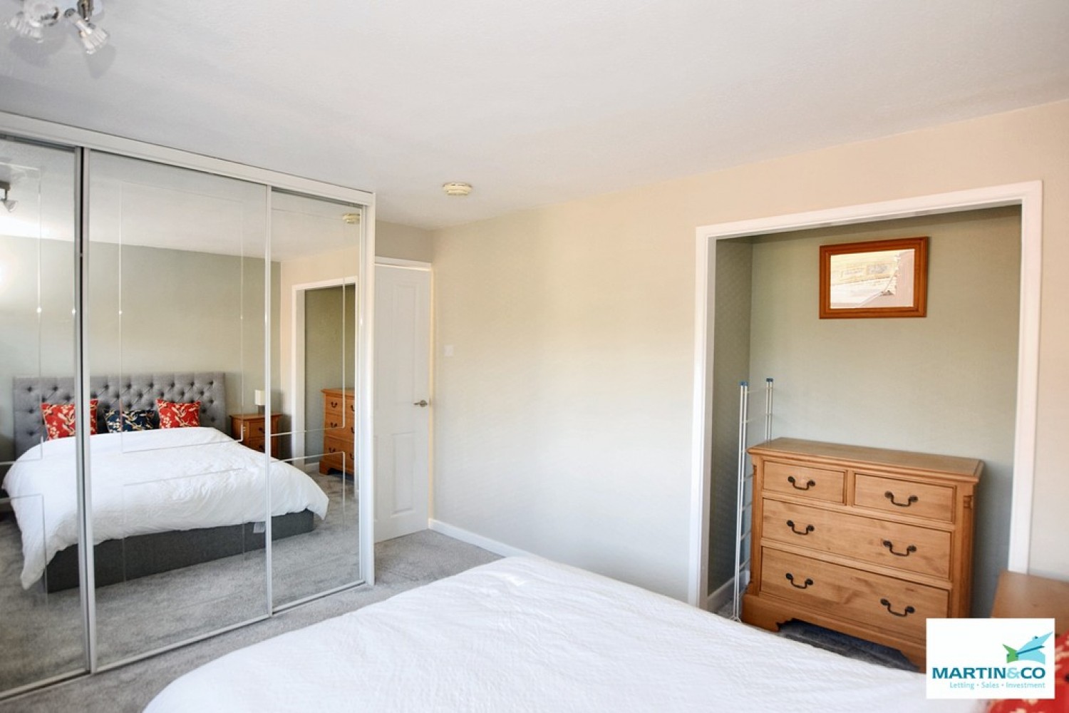 Southfield Road, Hinckley