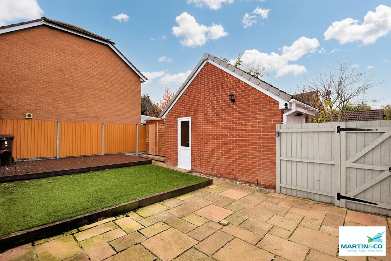 Hogarth Drive, Hinckley