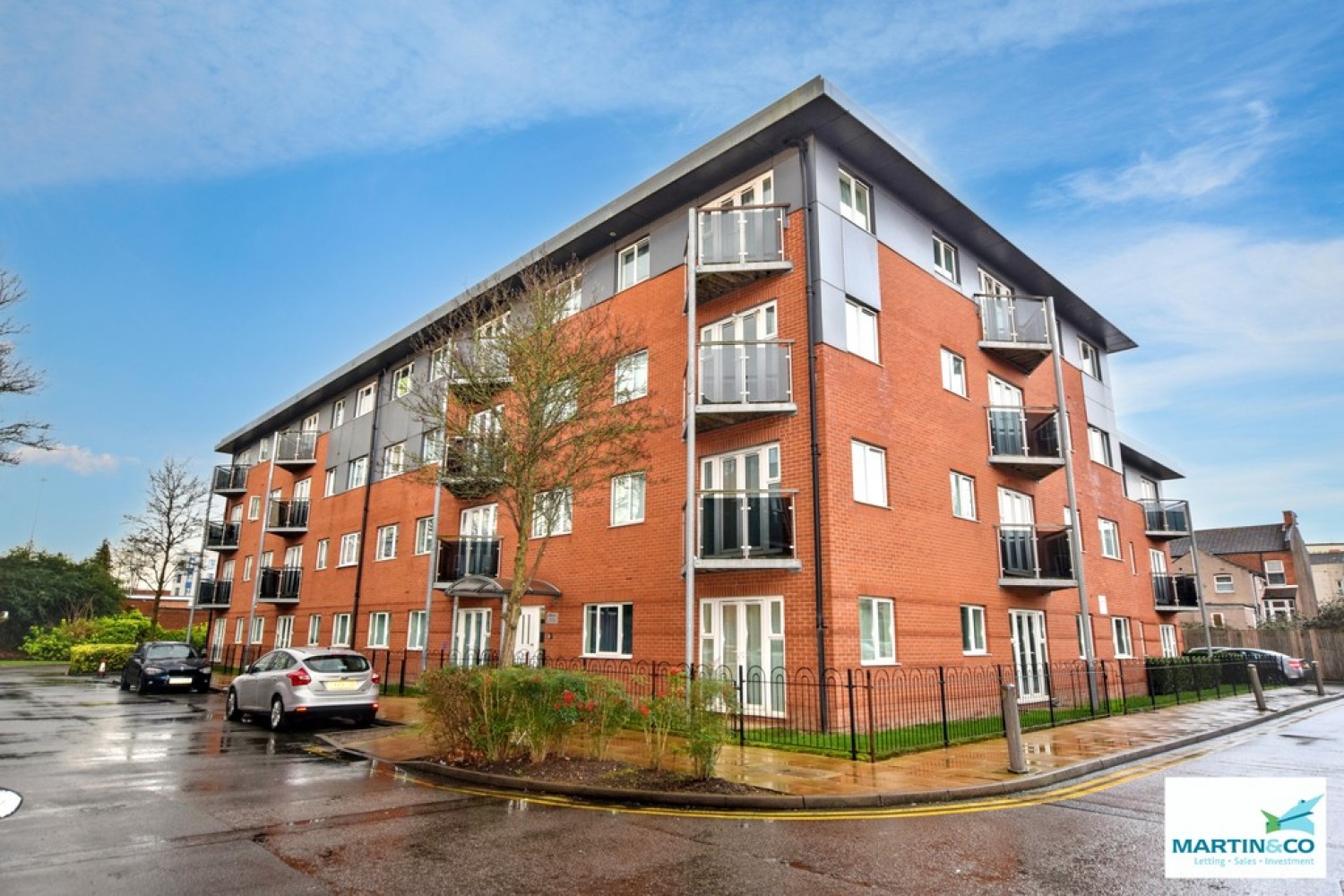 2 bedroom Flat in Hever Hall, Coventry