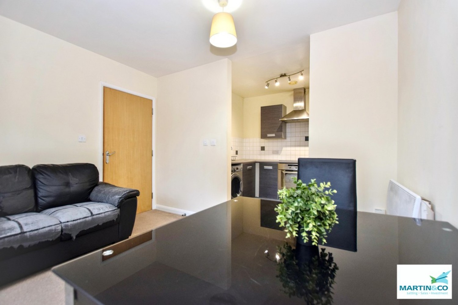 2 bedroom Flat in Hever Hall, Coventry