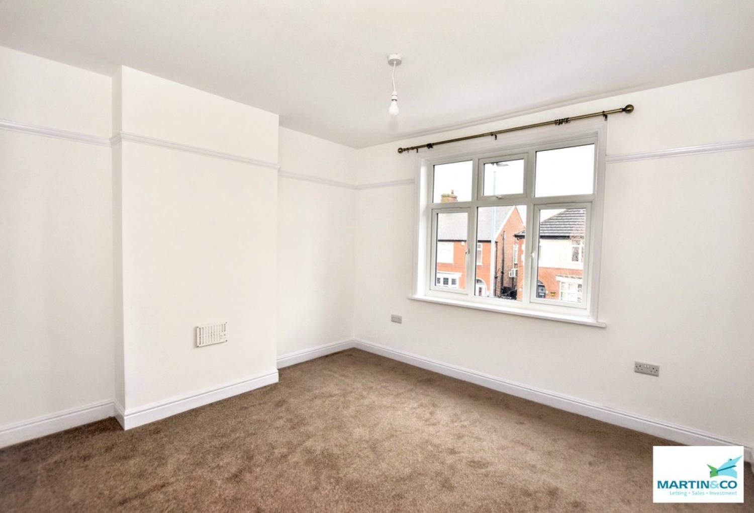 3 bedroom House in Welwyn Road, Hinckley