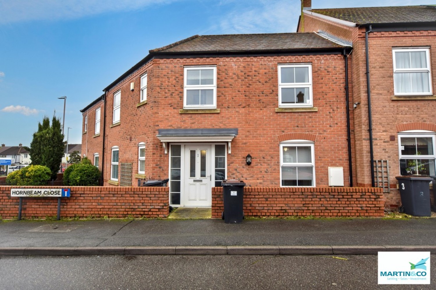 3 bedroom House in Hornbeam Close, Camphill, Nuneaton