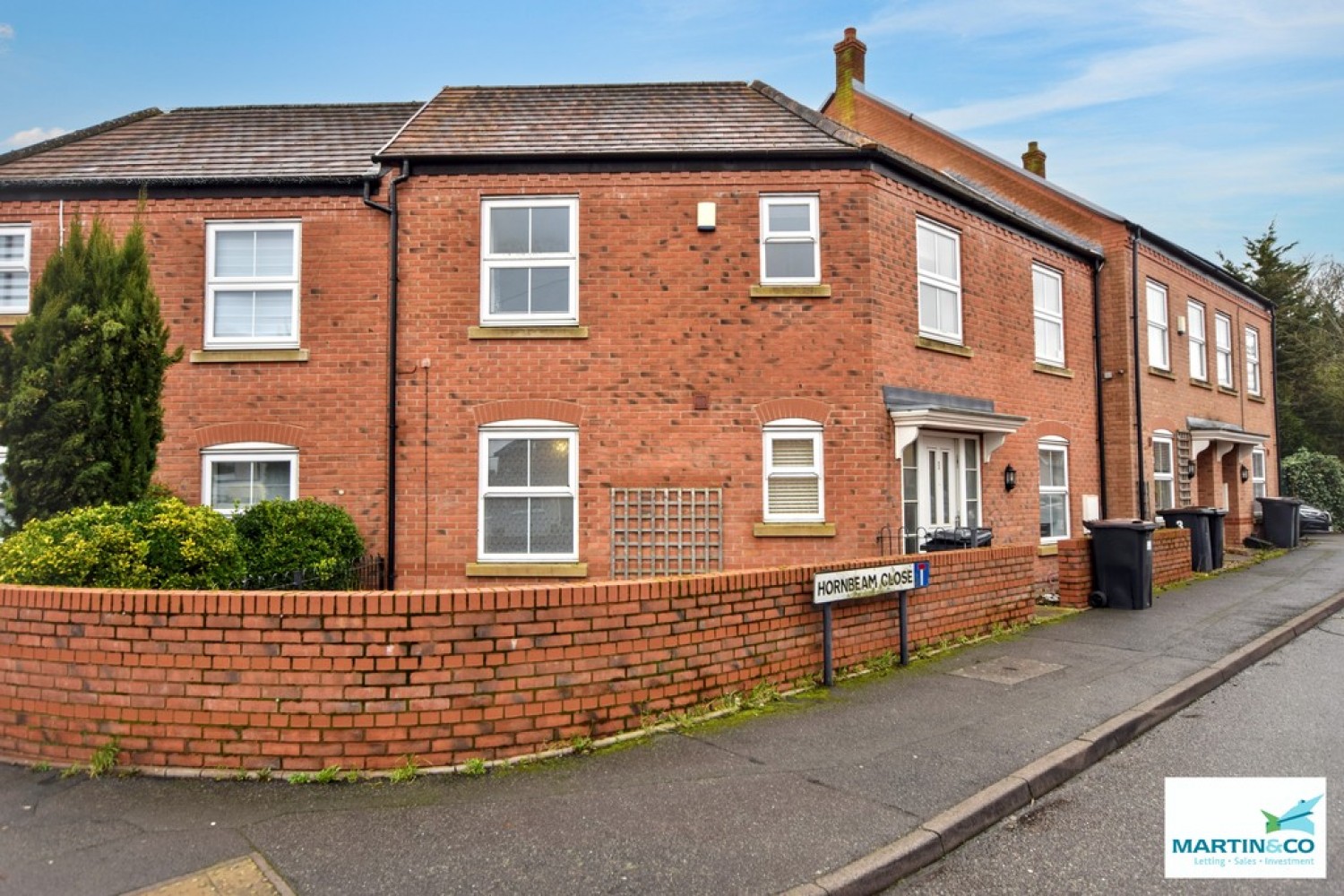 3 bedroom House in Hornbeam Close, Camphill, Nuneaton