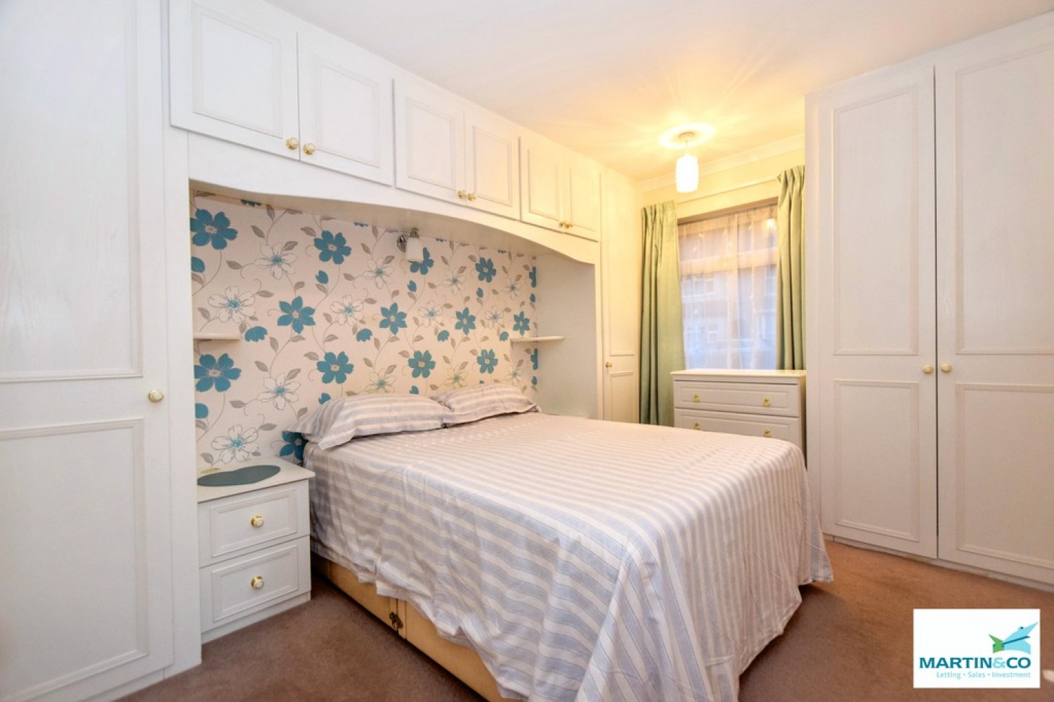 2 bedroom Flat in St Johns, John Street, Hinckley