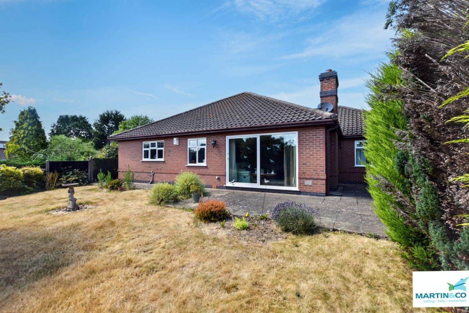 3 bedroom Bungalow for Sale Thornfield Way, Hinckley