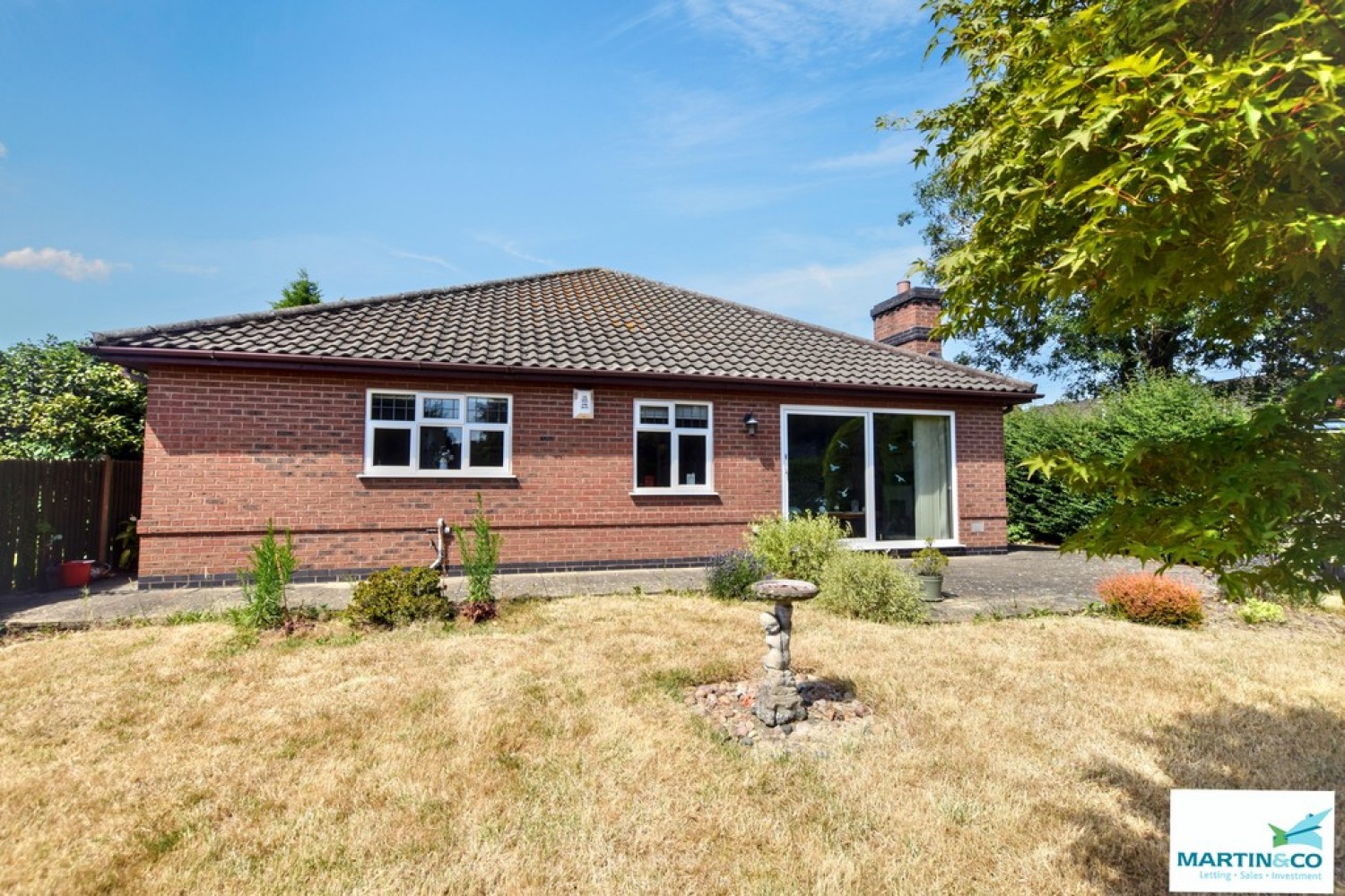 3 bedroom Bungalow for Sale Thornfield Way, Hinckley