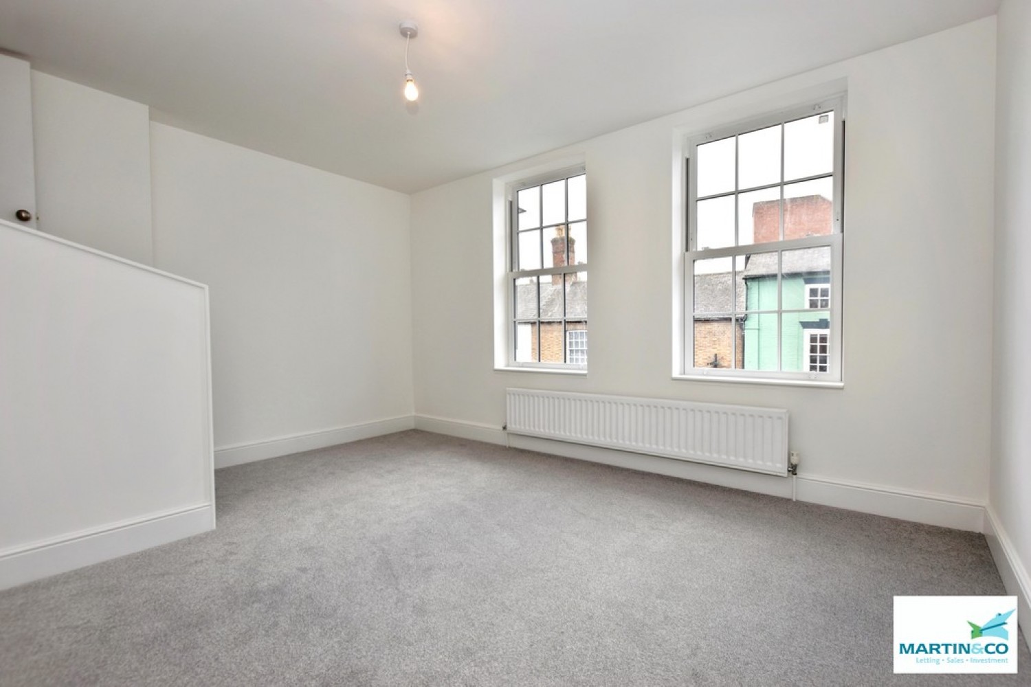 2 bedroom Flat for Sale High Street, Lutterworth