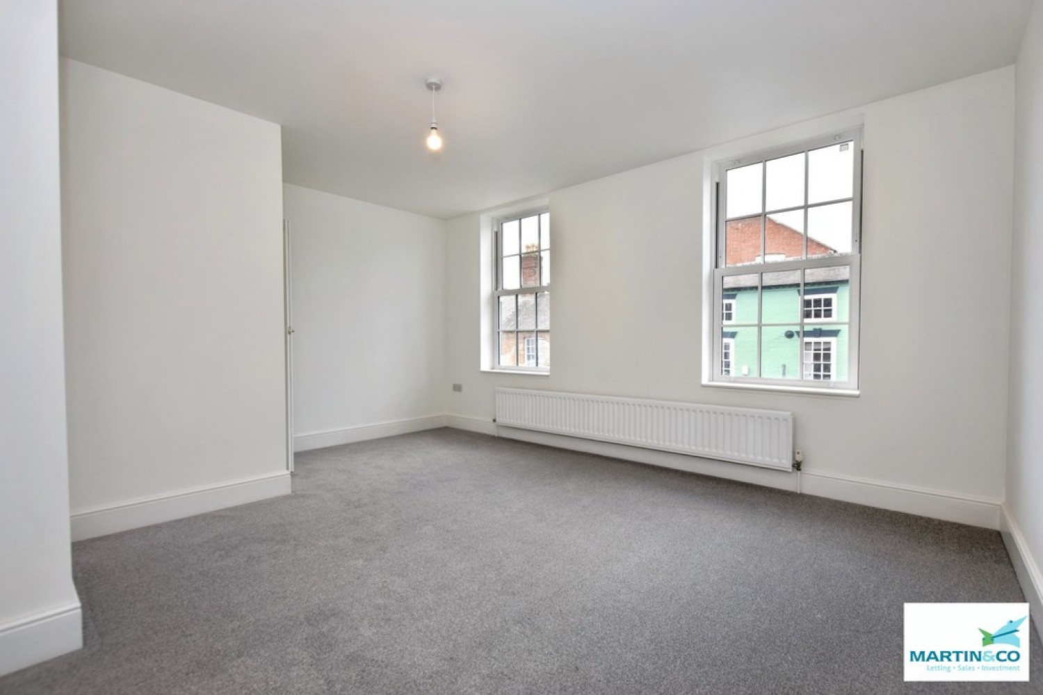 2 bedroom Flat for Sale High Street, Lutterworth