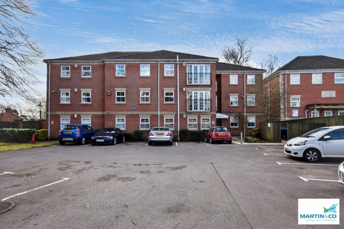 Queens Park Court, Hinckley