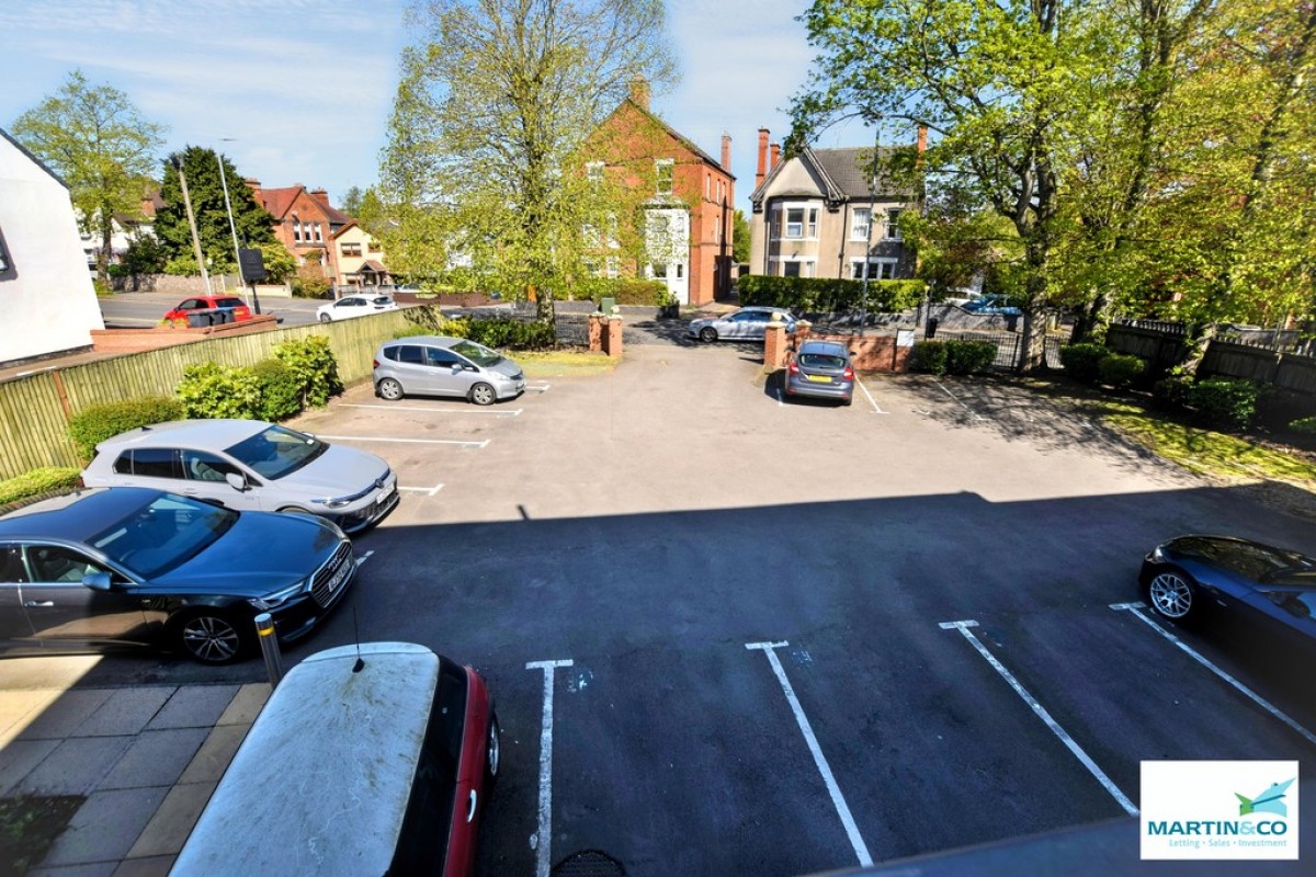 Queens Park Court, Hinckley