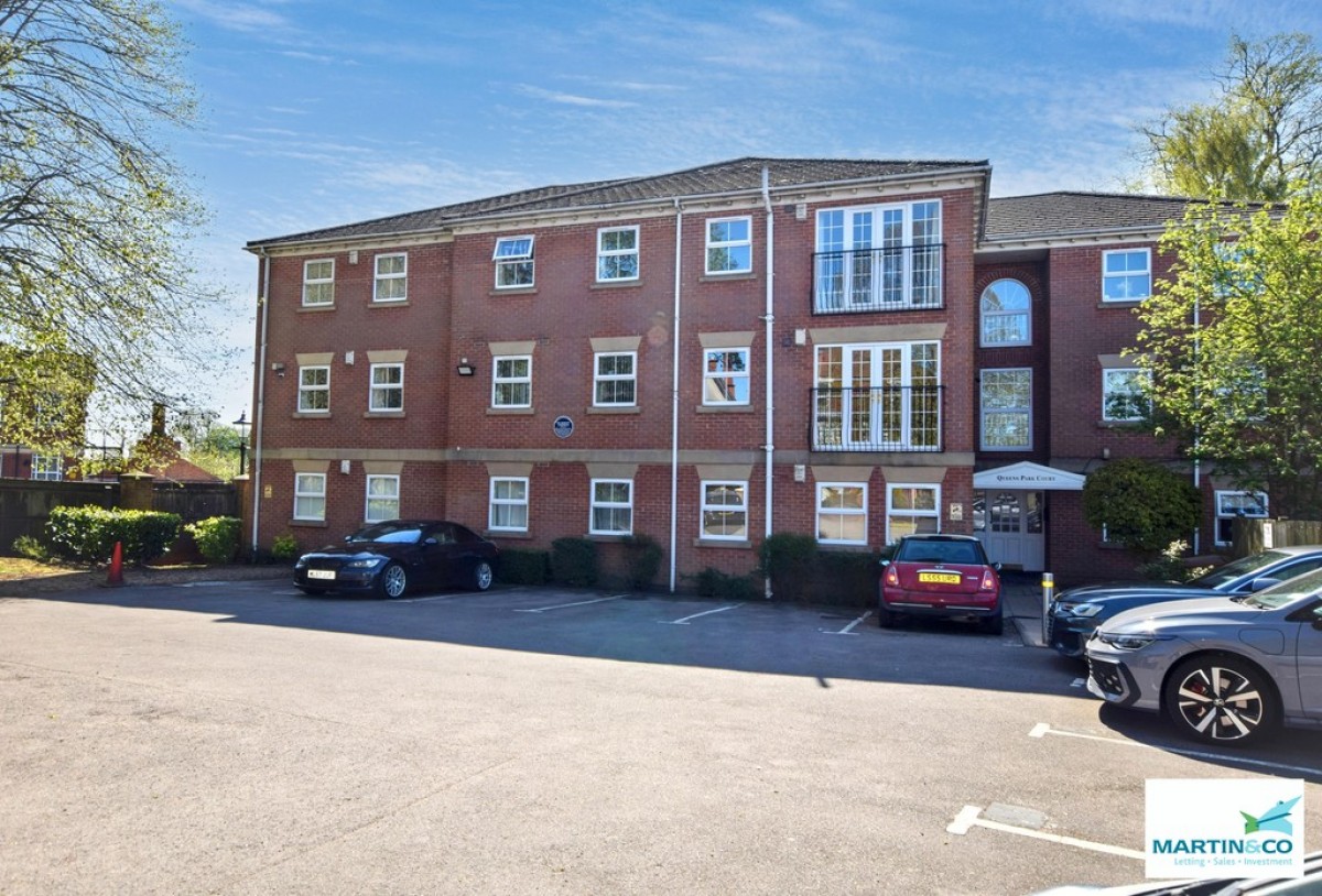 Queens Park Court, Hinckley
