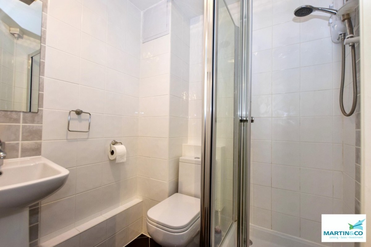 Queens Park Court, Hinckley