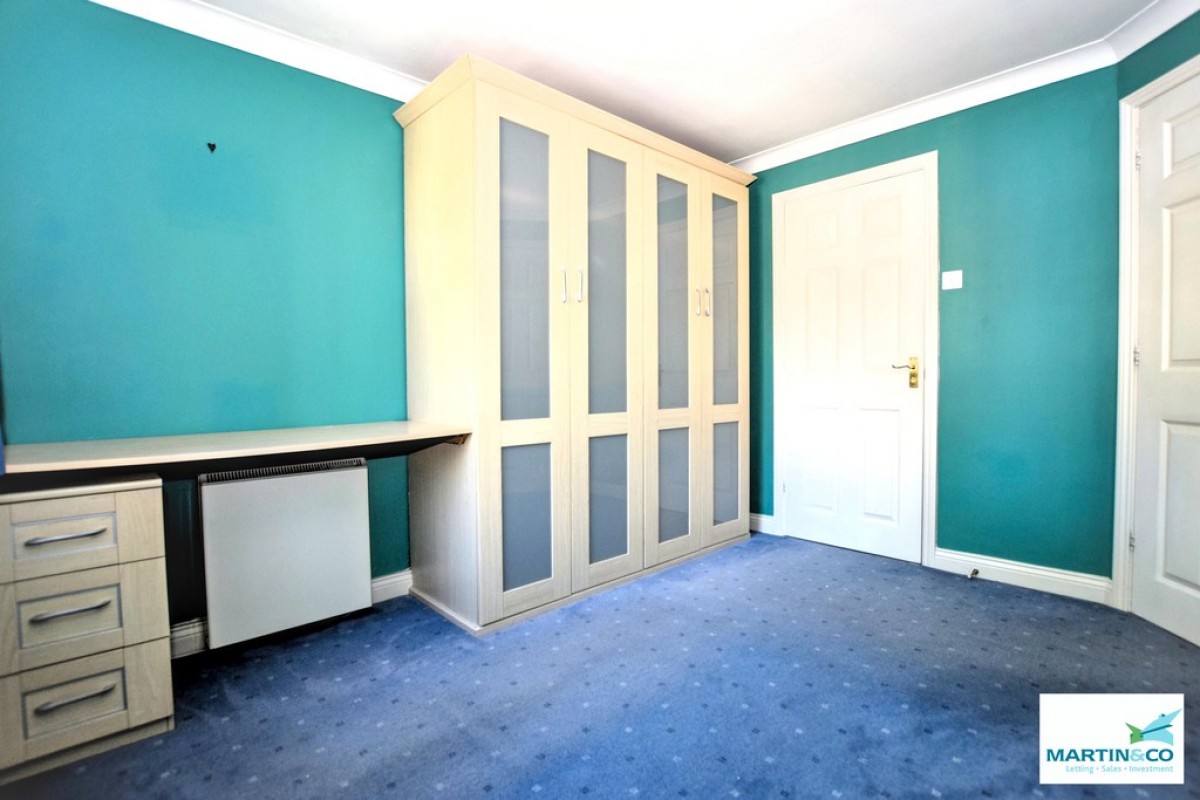 Queens Park Court, Hinckley