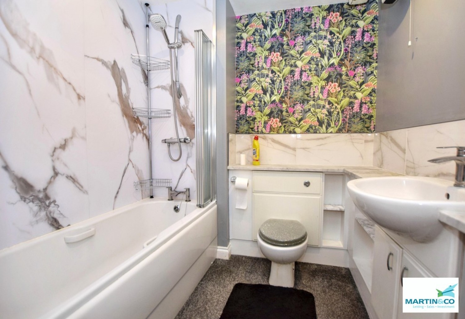 2 bedroom Flat for Sale Weavers Court, Hinckley