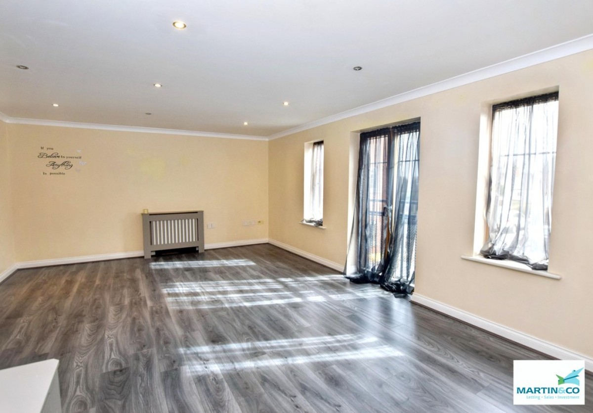 Weavers Court, Hinckley