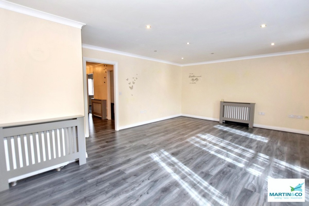 Weavers Court, Hinckley