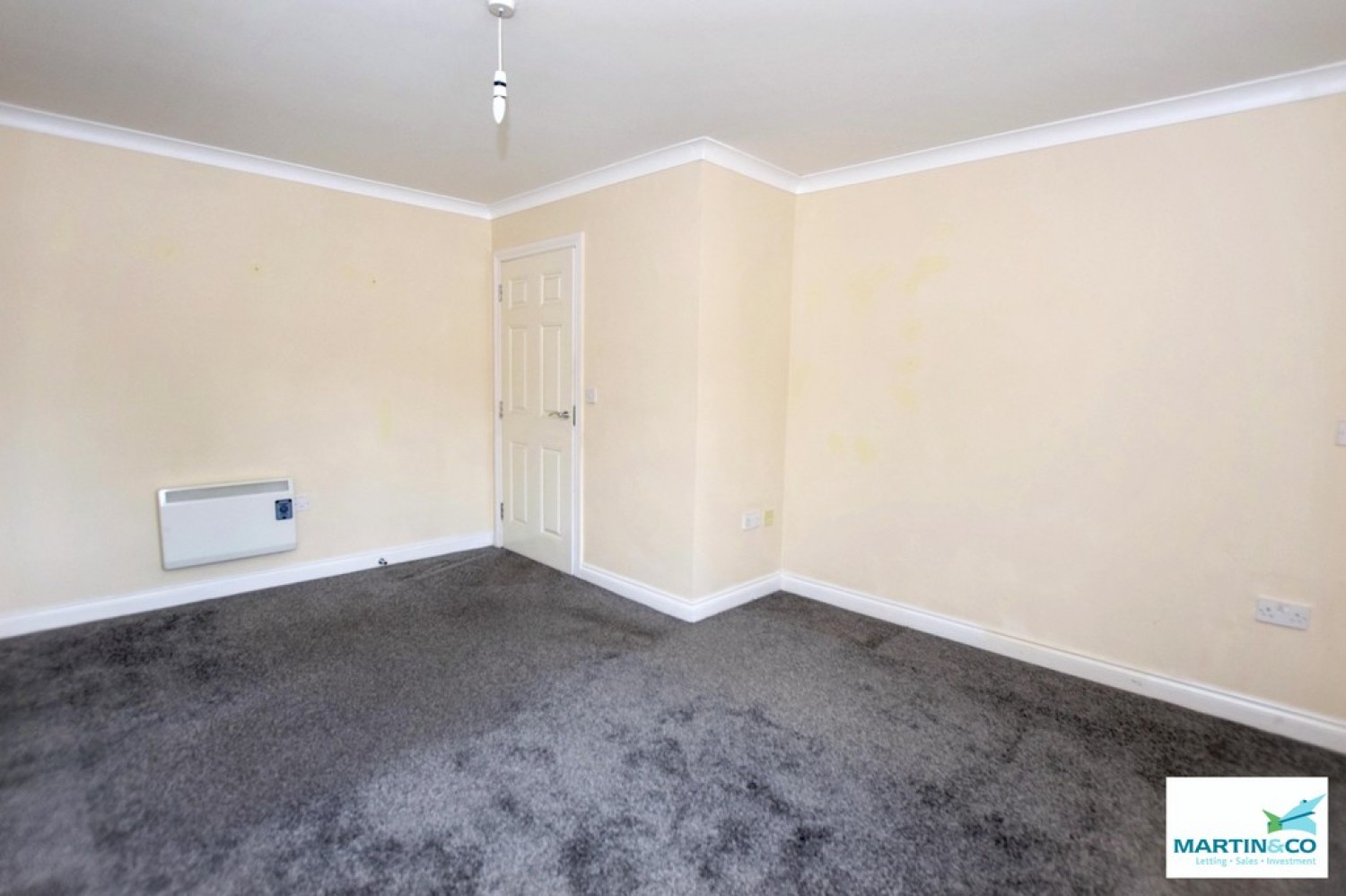 2 bedroom Flat for Sale Weavers Court, Hinckley