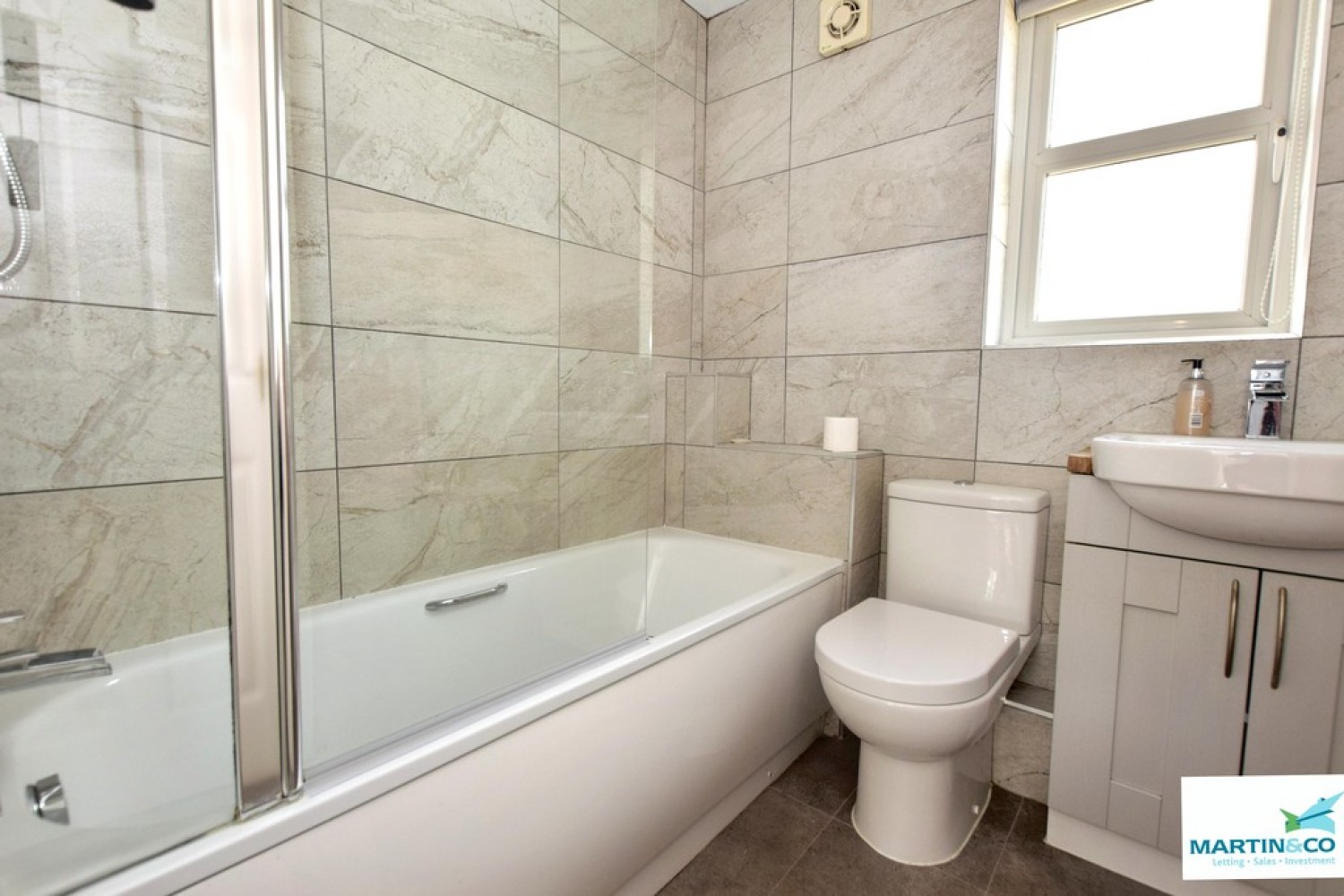 2 bedroom House for Sale Kinross Way, Hinckley