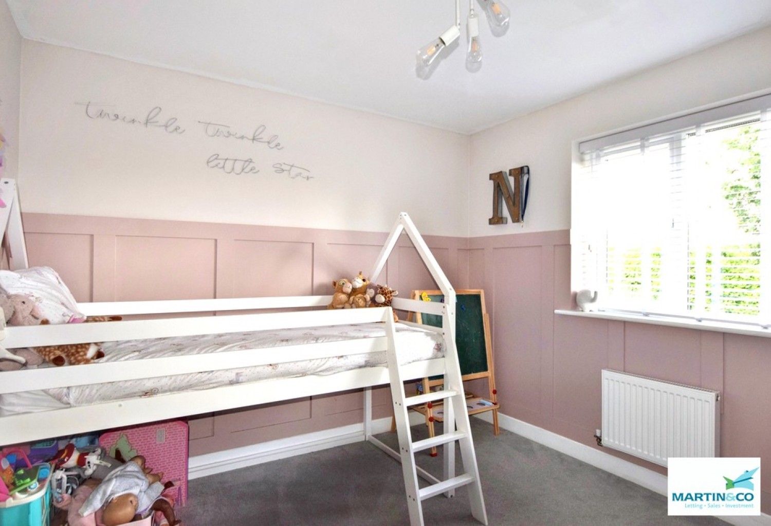 4 bedroom House for Sale Holywell Fields, Hinckley