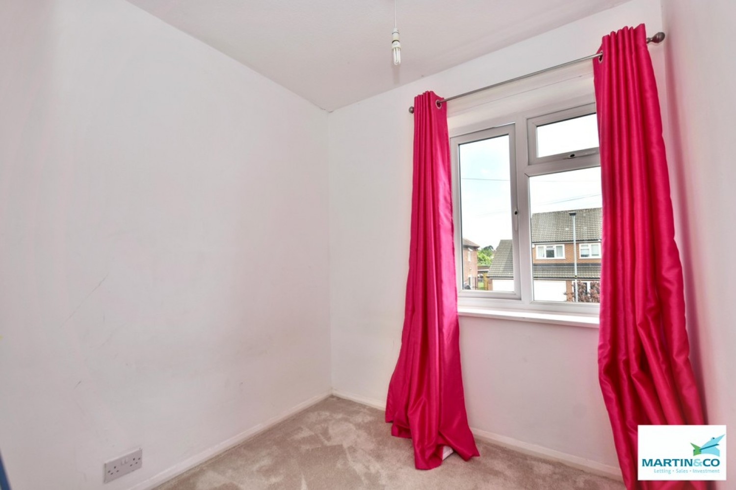 3 bedroom House for Sale York Road, Hinckley