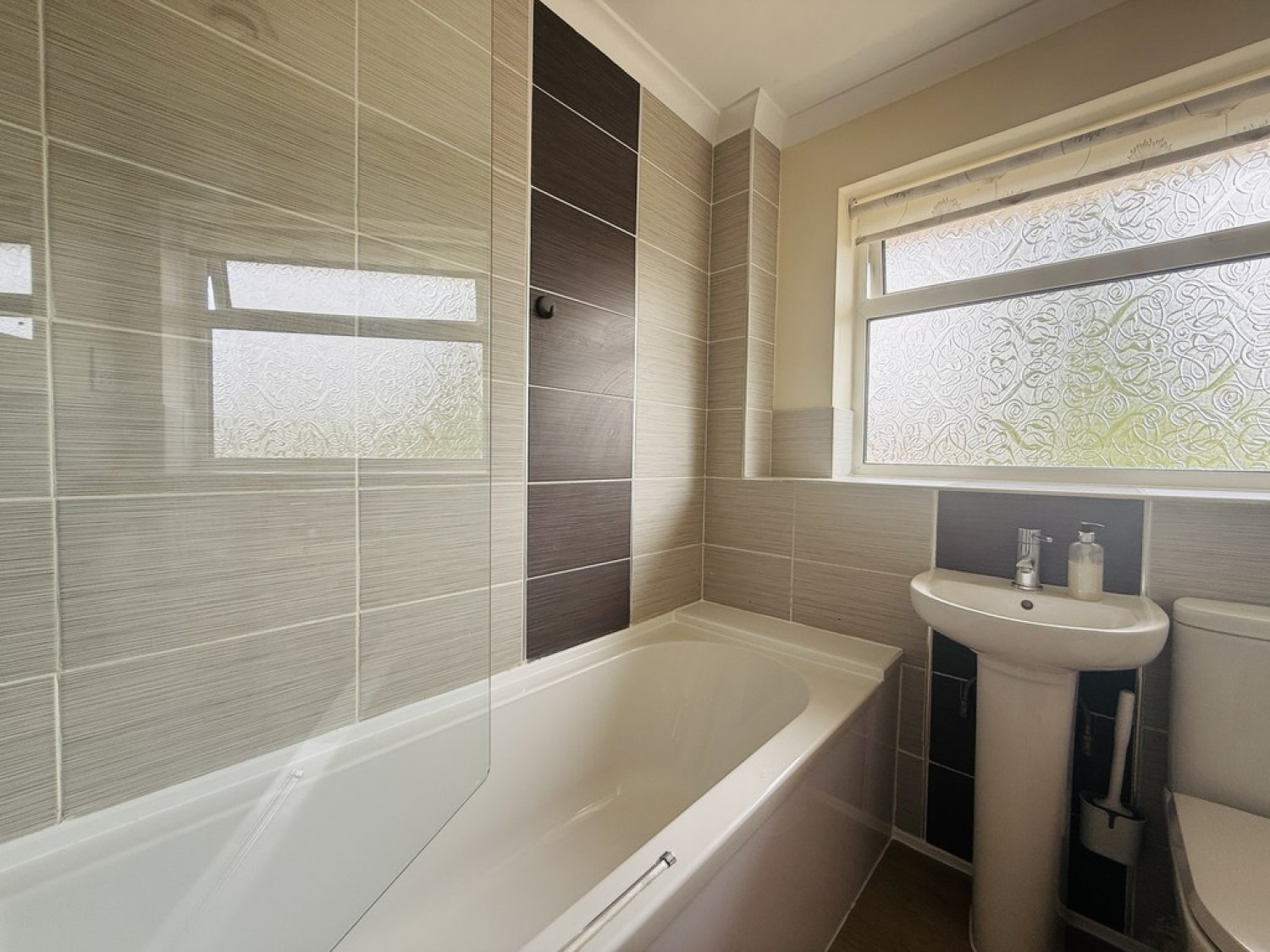2 bedroom House for Letting Dale End Close, Hinckley
