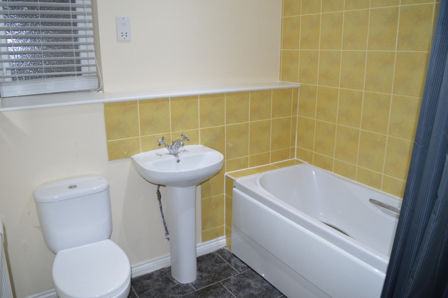 2 bedroom Flat for Letting Ashley Cross, Poole