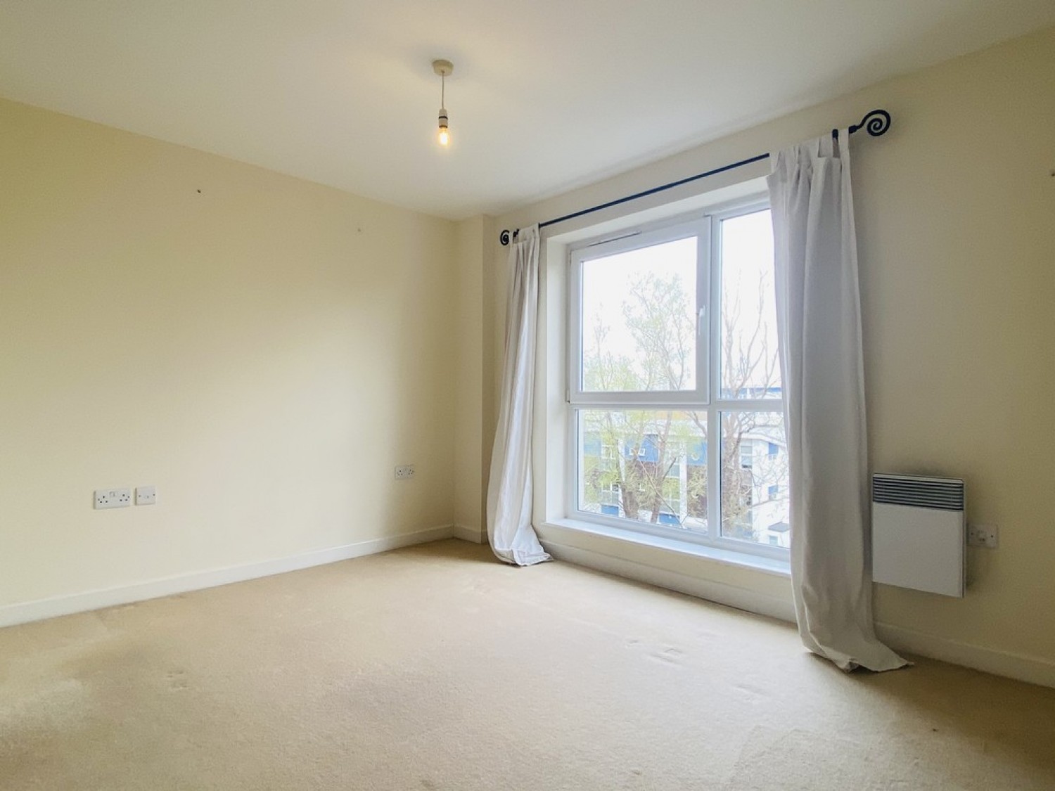 2 bedroom Flat for Letting Newfoundland Drive, Poole