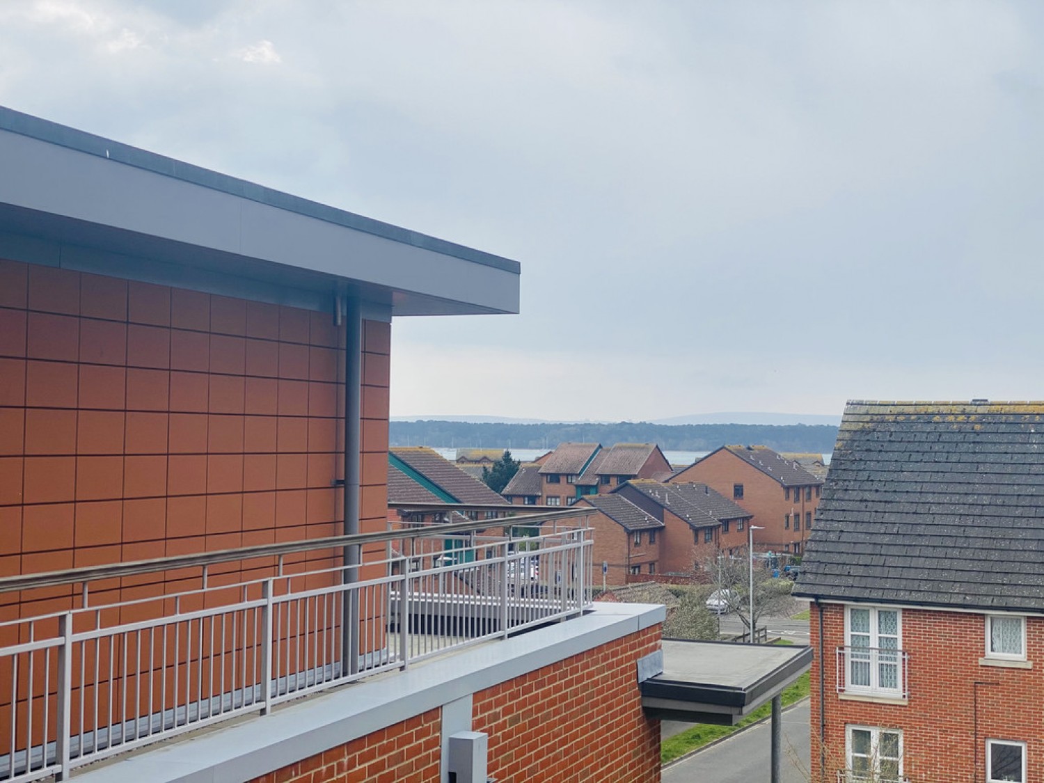 2 bedroom Flat for Letting Newfoundland Drive, Poole