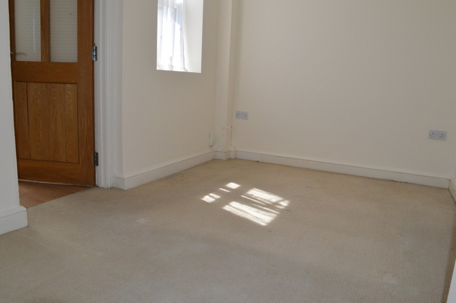 2 bedroom Flat for Letting Penn Hill, Poole