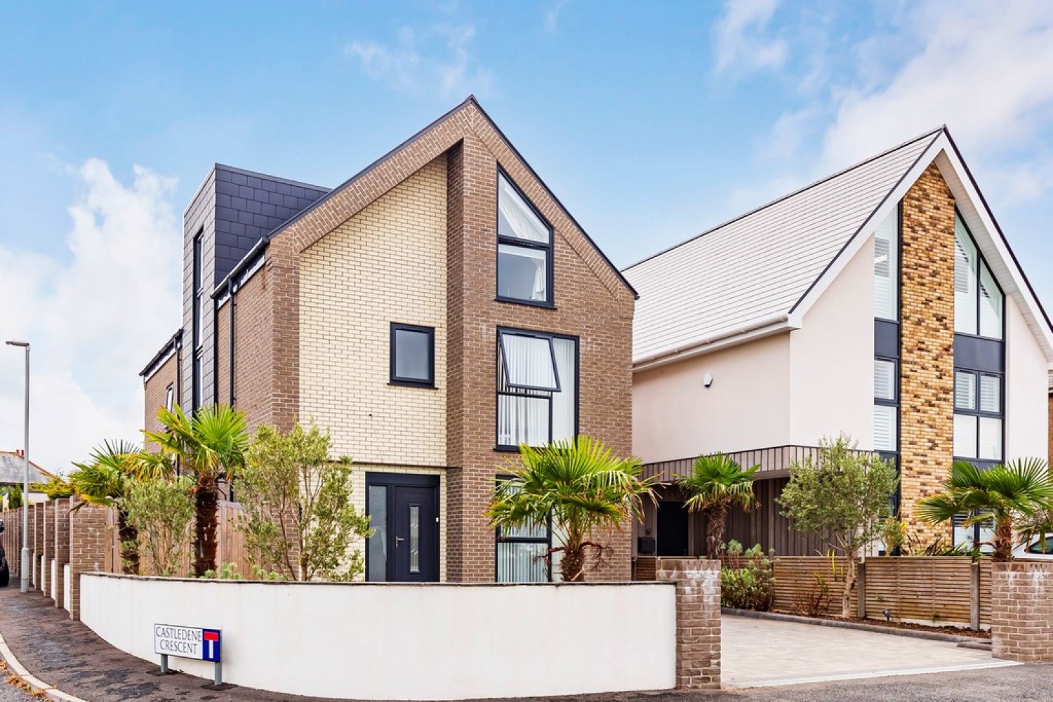 Sherwood Avenue, Whitecliff