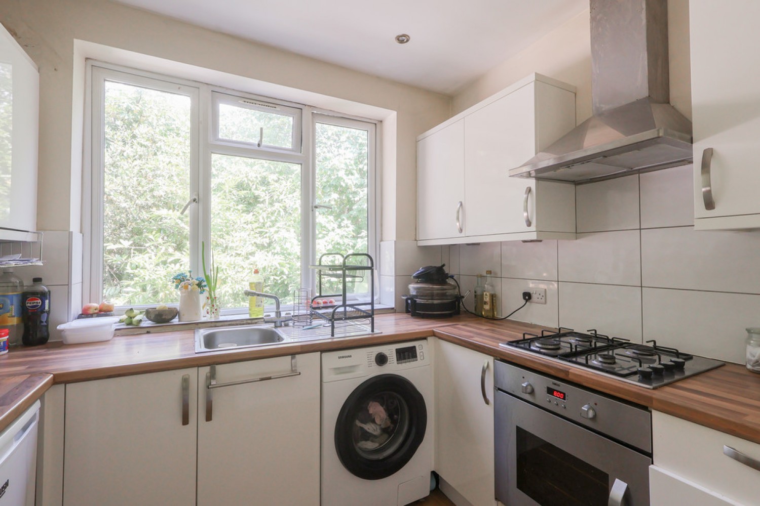 2 bedroom Flat for Letting Wharfdale Road, Westbourne