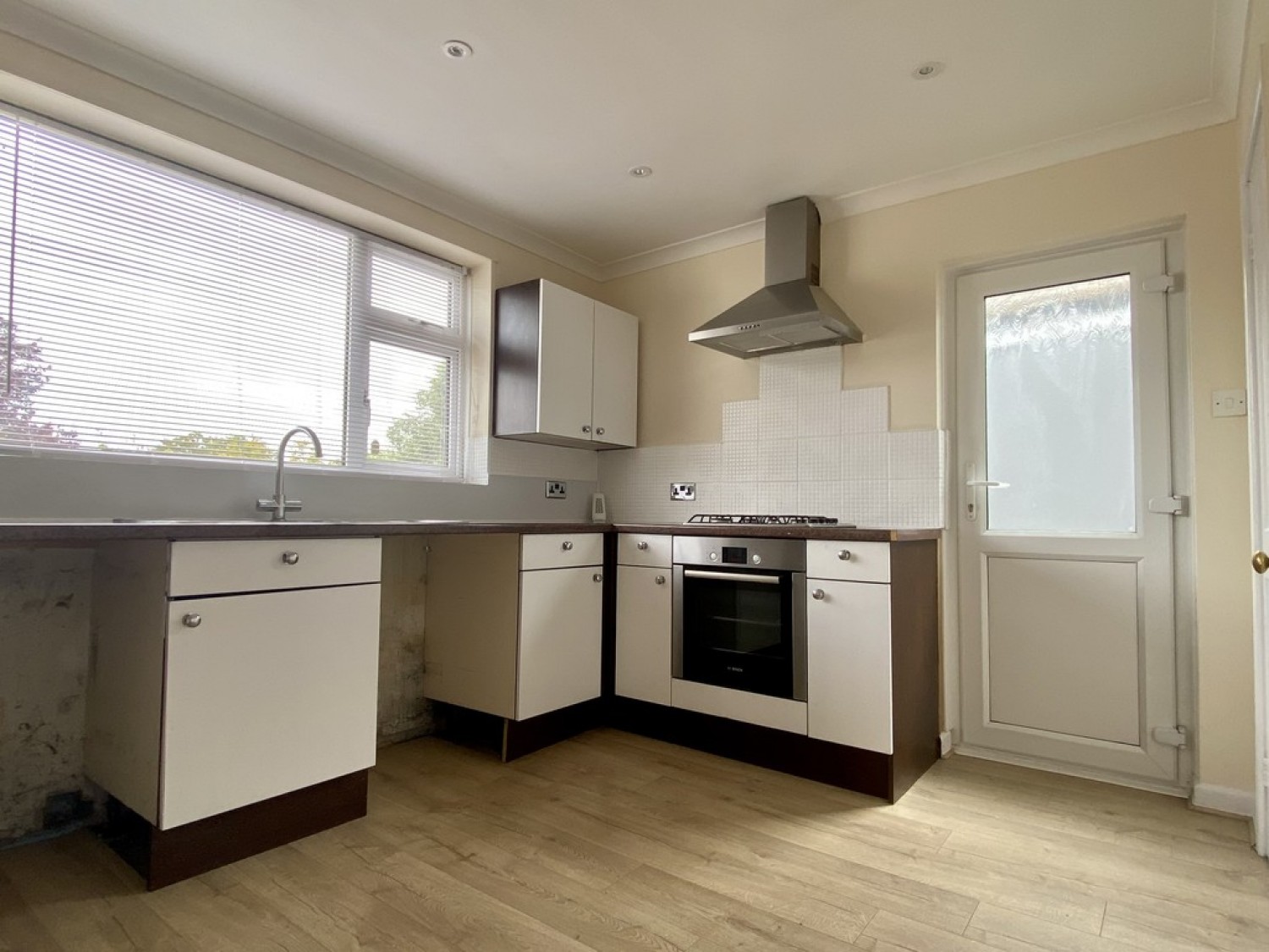 4 bedroom Bungalow for Letting Corbiere Avenue, Poole